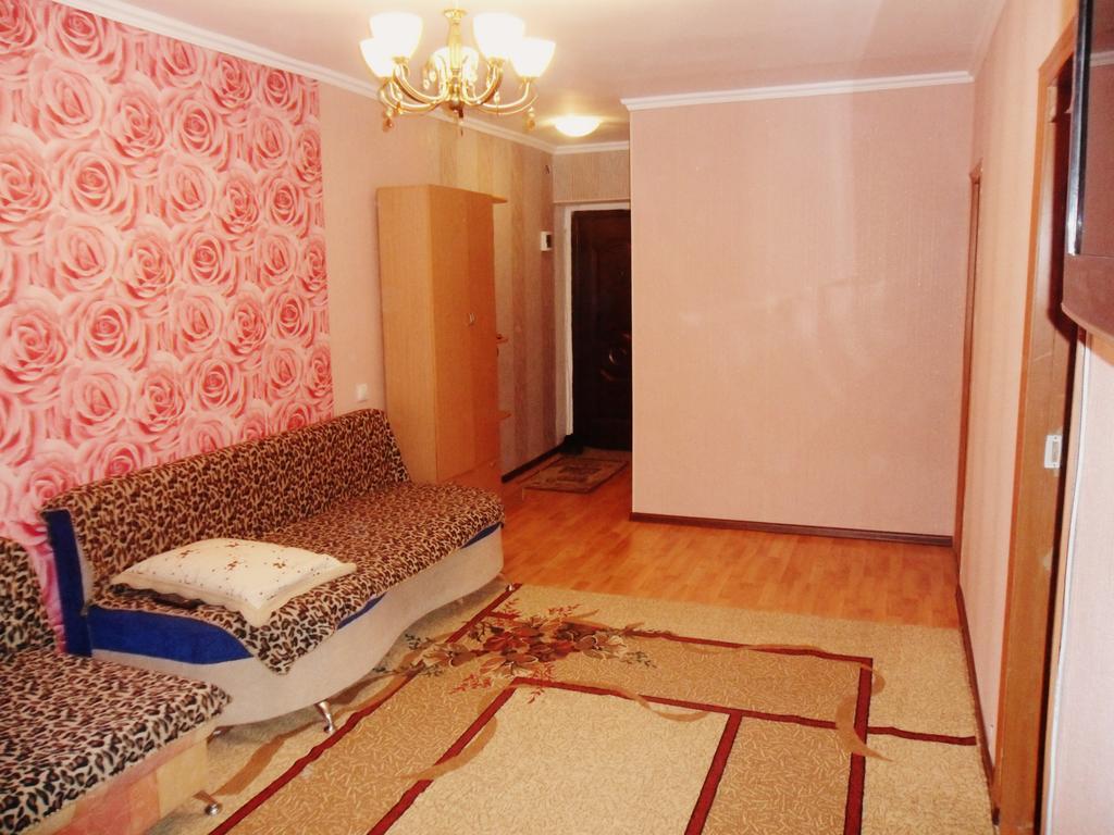 Ahmetova 10 Apartamento Krasnoye Pole Exterior foto